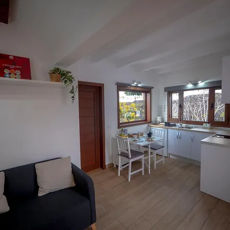 Casa Volcanica El Cabezo * Масдаче