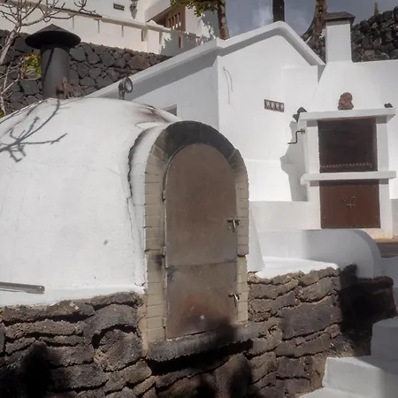 Casa Volcanica El Cabezo *